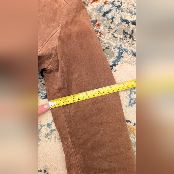 Leather jacket - Picture 4 of 9